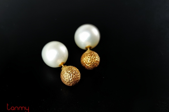 Sea pearl and 18k gold earrings